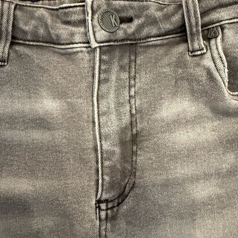 Kut from the Kloth Jane High Rise Gray Wash Jean Shorts Frayed Distressed 12 - Picture 3 of 8